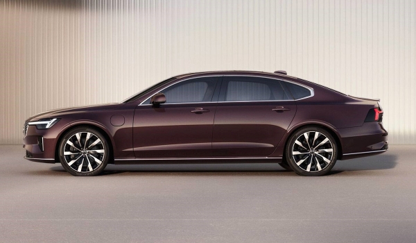 Седан Volvo S90 обновлен во второй раз (но не для всех) Седан Volvo S90 обновлен во второй раз (но не для всех)