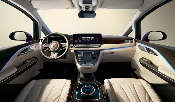 Минивэн Hongqi HQ9 в России: рестарт и новые цены Минивэн Hongqi HQ9 в России: рестарт и новые цены