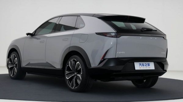 Кроссовер Mazda EZ-60 представлен в Китае Кроссовер Mazda EZ-60 представлен в Китае