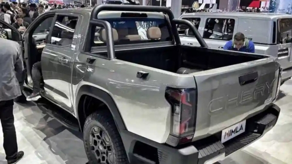 Показаны пикапы-близнецы под марками Chery и Jetour Показаны пикапы-близнецы под марками Chery и Jetour