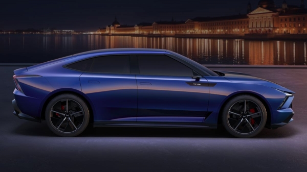 Лифтбек Honda GT представлен с двумя лицами Лифтбек Honda GT представлен с двумя лицами