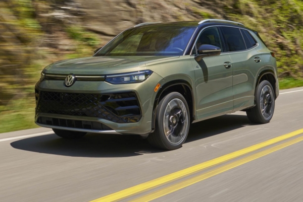 В Америке представлен мощный кроссовер Volkswagen Tiguan SEL R-Line Turbo В Америке представлен мощный кроссовер Volkswagen Tiguan SEL R-Line Turbo