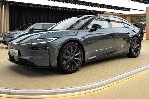 Седан Toyota bZ7 станет электрическим флагманом марки