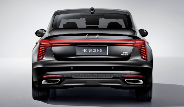 Hongqi H5: версия Black Edition в России и подзаряжаемый гибрид в Китае Hongqi H5: версия Black Edition в России и подзаряжаемый гибрид в Китае