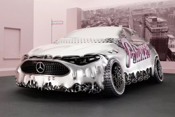 В Нью-Йорке показан «плавленый» арт-кар Mercedes-Benz CLA В Нью-Йорке показан «плавленый» арт-кар Mercedes-Benz CLA