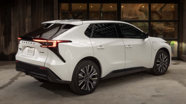 Двойной дебют: кроссовер Subaru Trailseeker и обновленная Solterra Двойной дебют: кроссовер Subaru Trailseeker и обновленная Solterra