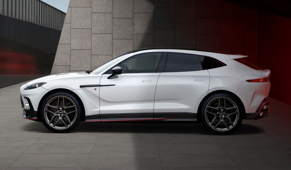 Кроссовер Aston Martin DBX S: новая топ-версия