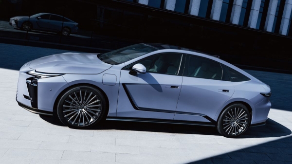 Дебютировал большой седан Lexus ES нового поколения Дебютировал большой седан Lexus ES нового поколения