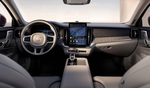 Седан Volvo S90 обновлен во второй раз (но не для всех) Седан Volvo S90 обновлен во второй раз (но не для всех)