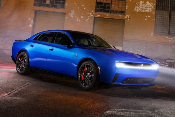 Пятидверный Dodge Charger готов к выходу на рынок Пятидверный Dodge Charger готов к выходу на рынок