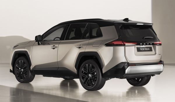 Представлена новая Toyota RAV4: только гибриды