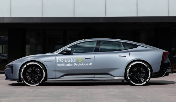 Дайджест дня: родстер Maybach, Maserati в Модене и другие события индустрии