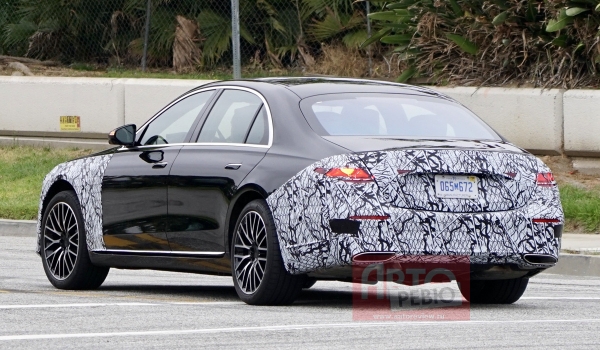 Обновленный Mercedes-Benz S-класса покроется звездочками