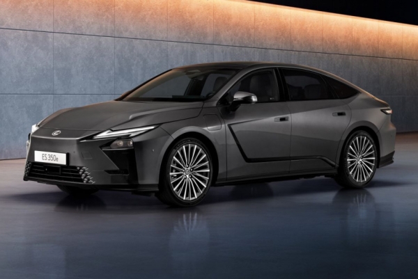 Новый Lexus ES: версии для Европы Новый Lexus ES: версии для Европы