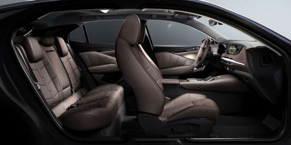 Хэтчбек DS N°4: обновление, смена индекса и электрическая версия Хэтчбек DS N°4: обновление, смена индекса и электрическая версия