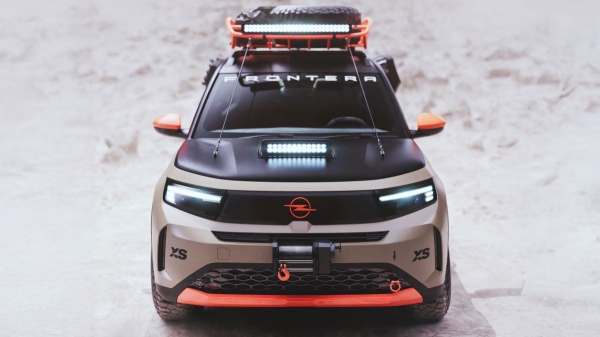 Кроссовер Opel Frontera прикинулся суровым внедорожником