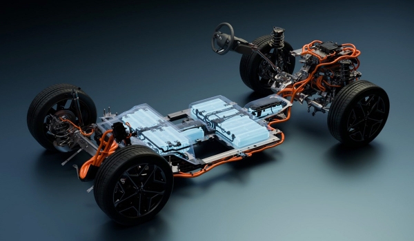 Хэтчбек DS N°4: обновление, смена индекса и электрическая версия Хэтчбек DS N°4: обновление, смена индекса и электрическая версия