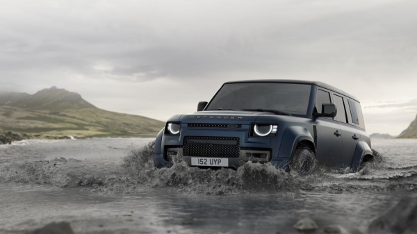 Land Rover Defender подвергся легким доработкам Land Rover Defender подвергся легким доработкам