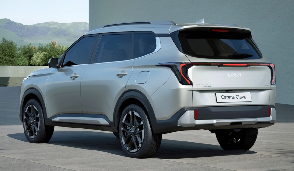 Трехрядный кроссовер Kia Carens Clavis: рестайлинг и новые опции Трехрядный кроссовер Kia Carens Clavis: рестайлинг и новые опции