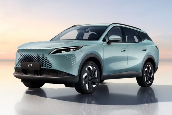 Кроссовер Omoda C7 для России: объявлены цены