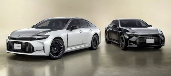 Седан Toyota Crown обрел роскошные юбилейные версии Седан Toyota Crown обрел роскошные юбилейные версии