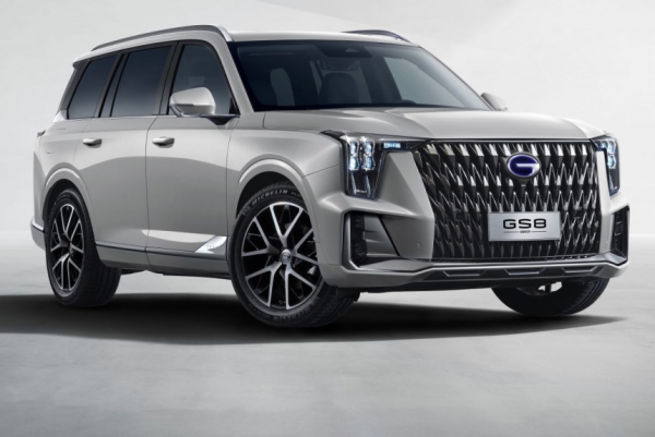 В России появится гибридный кроссовер GAC GS8 Dragon