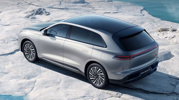 Кроссовер Exlantix ET и седан ES: объявлены цены в России