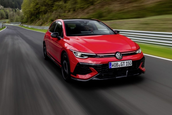 Представлен юбилейный хот-хэтч Volkswagen Golf GTI Edition 50 Представлен юбилейный хот-хэтч Volkswagen Golf GTI Edition 50