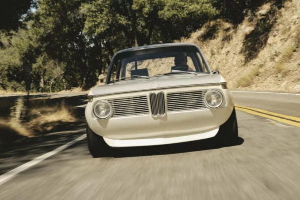 Настоящий Neue Klasse: представлен рестомод на основе BMW 2002