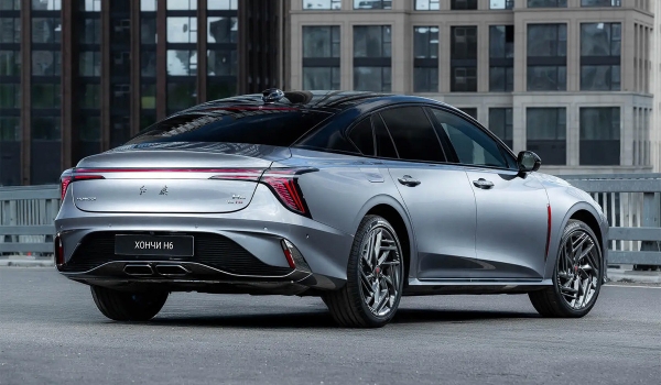 Лифтбек Hongqi H6 выходит на российский рынок: объявлены цены