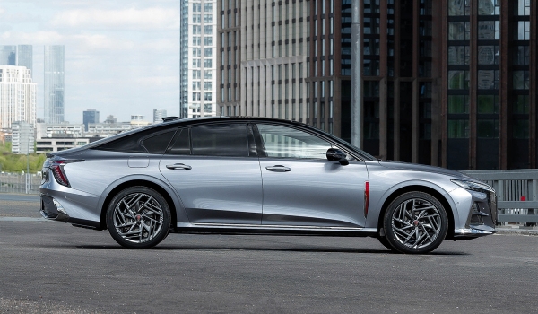 Лифтбек Hongqi H6 выходит на российский рынок: объявлены цены