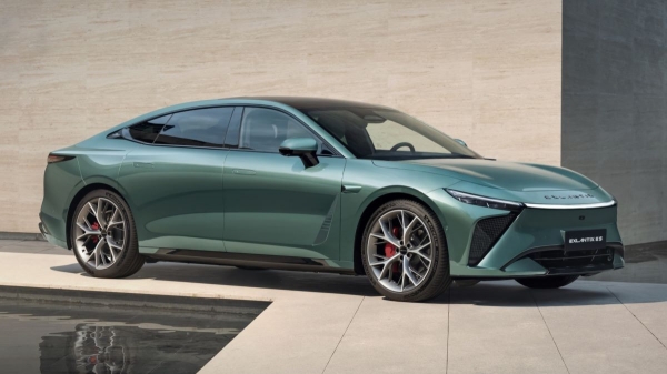 Кроссовер Exlantix ET и седан ES: объявлены цены в России