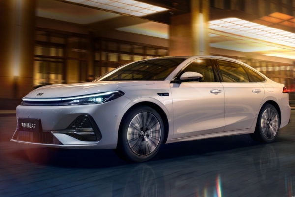 Показан большой седан Geely Galaxy A7