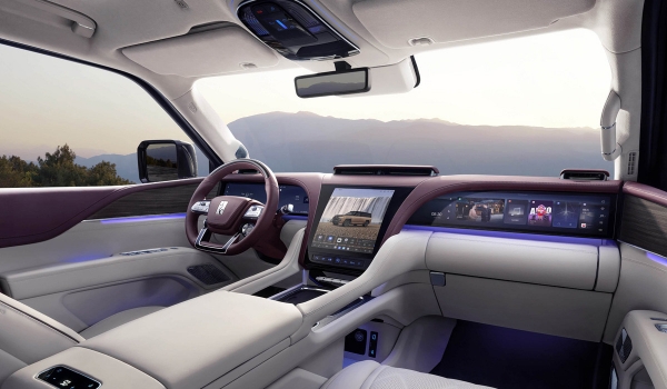 Удлиненный Yangwang U8L предъявил роскошный салон Удлиненный Yangwang U8L предъявил роскошный салон