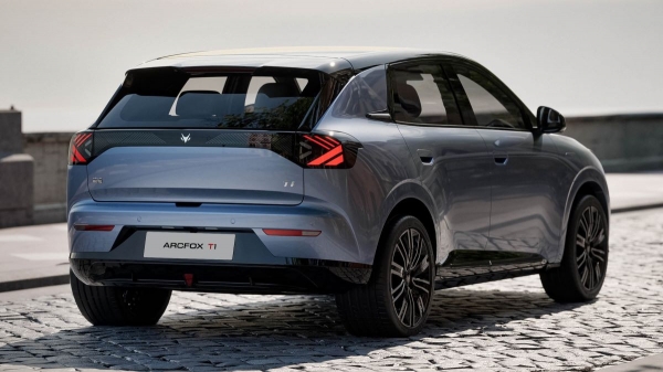 Показан доступный электрический хэтчбек Arcfox T1