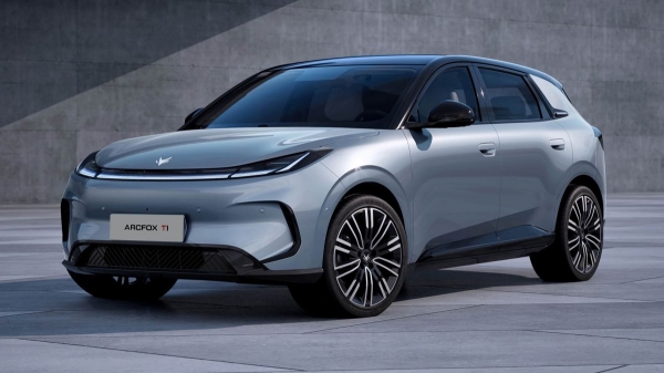 Показан доступный электрический хэтчбек Arcfox T1