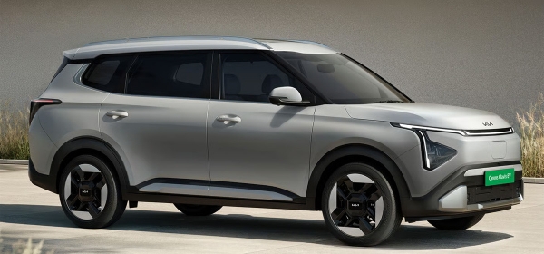 Семиместный кроссовер Kia Carens Clavis стал электромобилем Семиместный кроссовер Kia Carens Clavis стал электромобилем