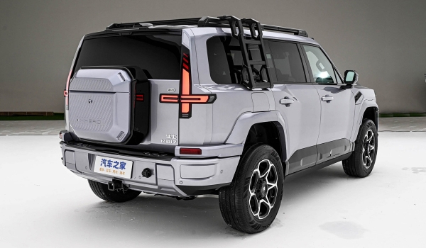 Внедорожник M-Hero M817 выходит на рынок в двух вариантах Внедорожник M-Hero M817 выходит на рынок в двух вариантах