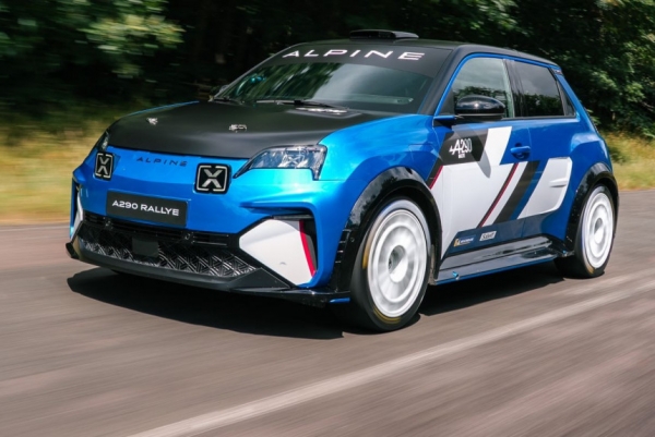 Хот-хэтч Alpine A290 Rallye подготовлен для гонок Хот-хэтч Alpine A290 Rallye подготовлен для гонок