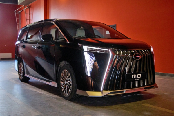 Минивэн GAC M8 Lounge в России: роскошь для четверых