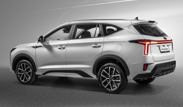 Семиместный кроссовер Москвич 8: старт продаж и цены Семиместный кроссовер Москвич 8: старт продаж и цены