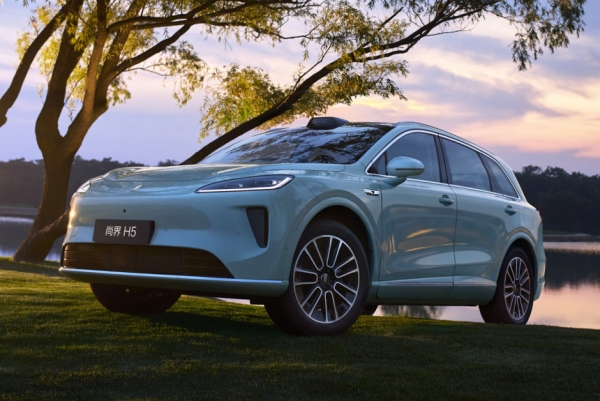 Huawei и SAIC анонсировали совместный кроссовер Shangjie H5 Huawei и SAIC анонсировали совместный кроссовер Shangjie H5