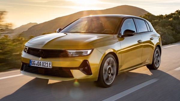 Гибридный Opel Astra променял «автомат» на «робот» и стал мощнее Гибридный Opel Astra променял «автомат» на «робот» и стал мощнее