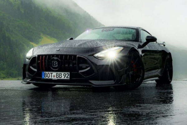 Суперкар Brabus 1000 похвастал избыточной тягой Суперкар Brabus 1000 похвастал избыточной тягой