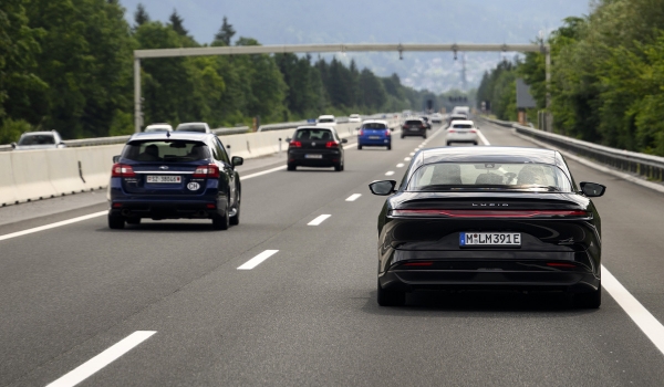 Седан Lucid Air поставил рекорд дальности хода Седан Lucid Air поставил рекорд дальности хода