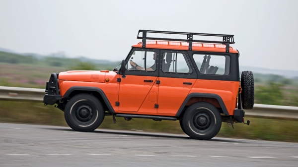 Ныряем в&nbsp;прошлое с&nbsp;проходимцами Lada 4x4 и&nbsp;УАЗ Хантер