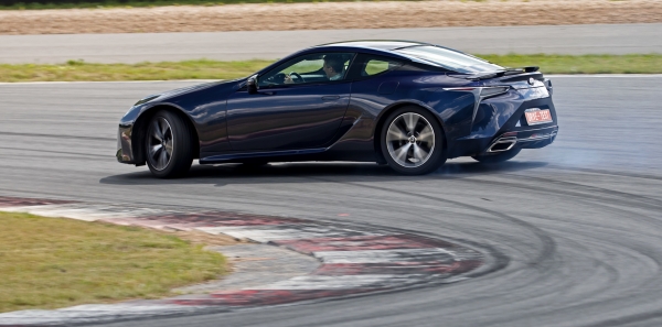 Удваиваем ставку на&nbsp;Lexus LC 500 в&nbsp;поисках удачной комбинации