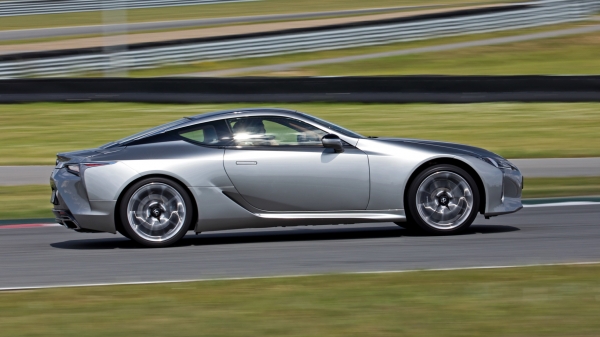 Удваиваем ставку на&nbsp;Lexus LC 500 в&nbsp;поисках удачной комбинации