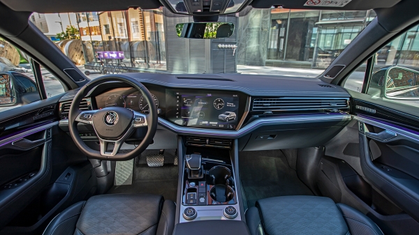 Противопоставляем дизельные Genesis GV80 и VW Touareg Противопоставляем дизельные Genesis GV80 и VW Touareg