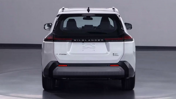 Новая Toyota RAV4/Wildlander: на подходе чисто бензиновая версия Новая Toyota RAV4/Wildlander: на подходе чисто бензиновая версия